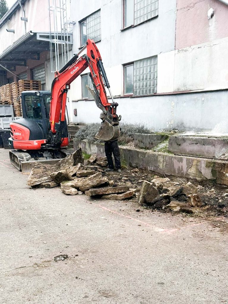 Stavební úpravy před výměnou sil Stavební úpravy před výměnou sil